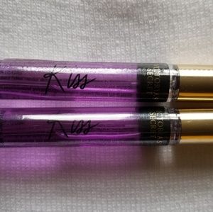 VS Kiss .23 oz spray